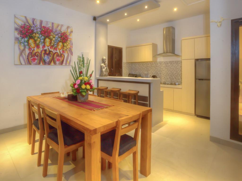 Bali Villas Arta Seminyak Quarto foto